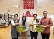Rico Waas Apresiasi Produk UMKM Unggulan Medan Mejeng di Uniqlo Delipark Mall
