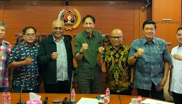 Jejak Pena Austin Tumengkol: Dari Ruang Redaksi Menuju PWI Sumut